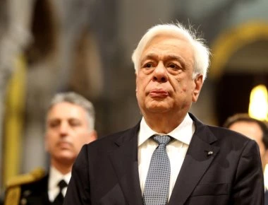 Τιμή για Παυλόπουλο - Παρασημοφορήθηκε από τον πατριάρχη Αλεξανδρείας